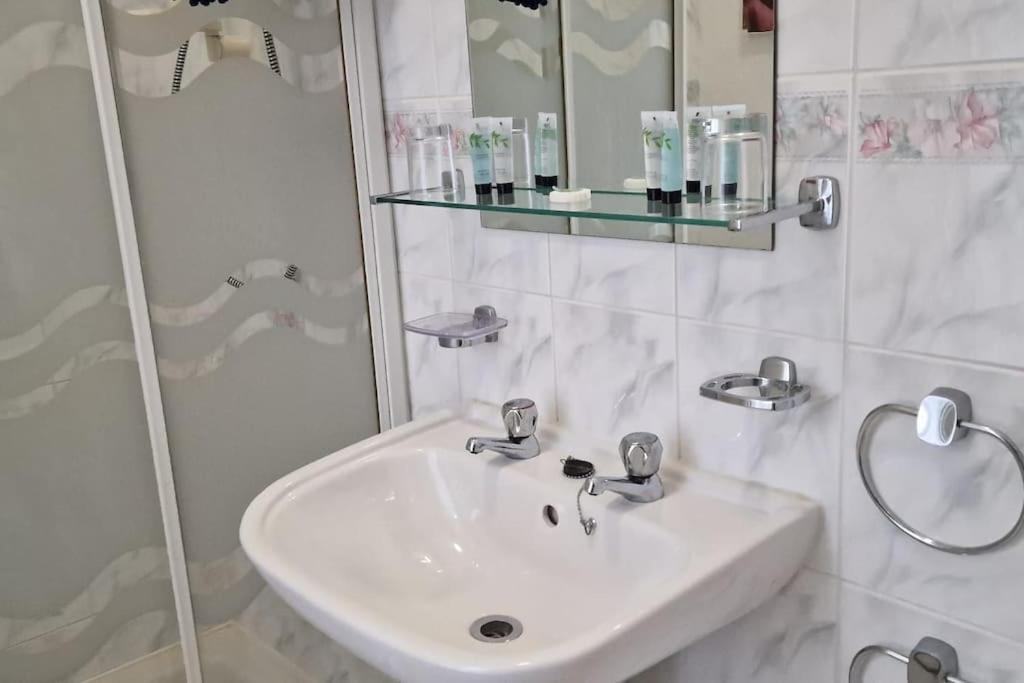 Hazeldene Hotel Aberaeron Luaran gambar